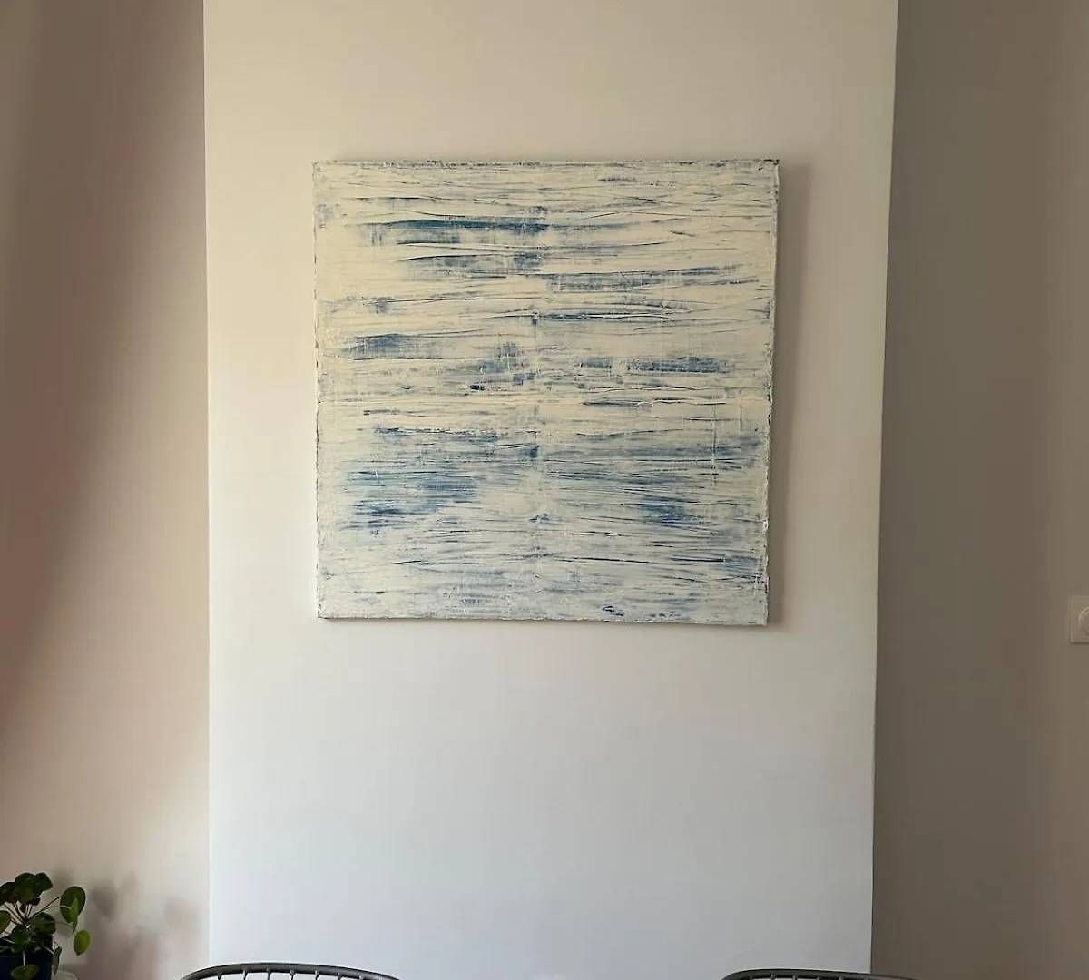 Large 4 Bright Rooms Paris Apartment